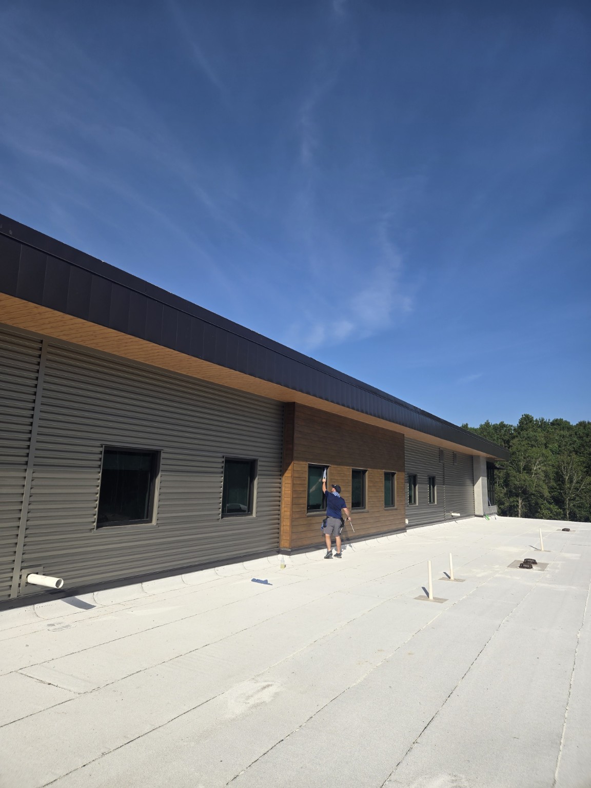 Commercial building window cleaning