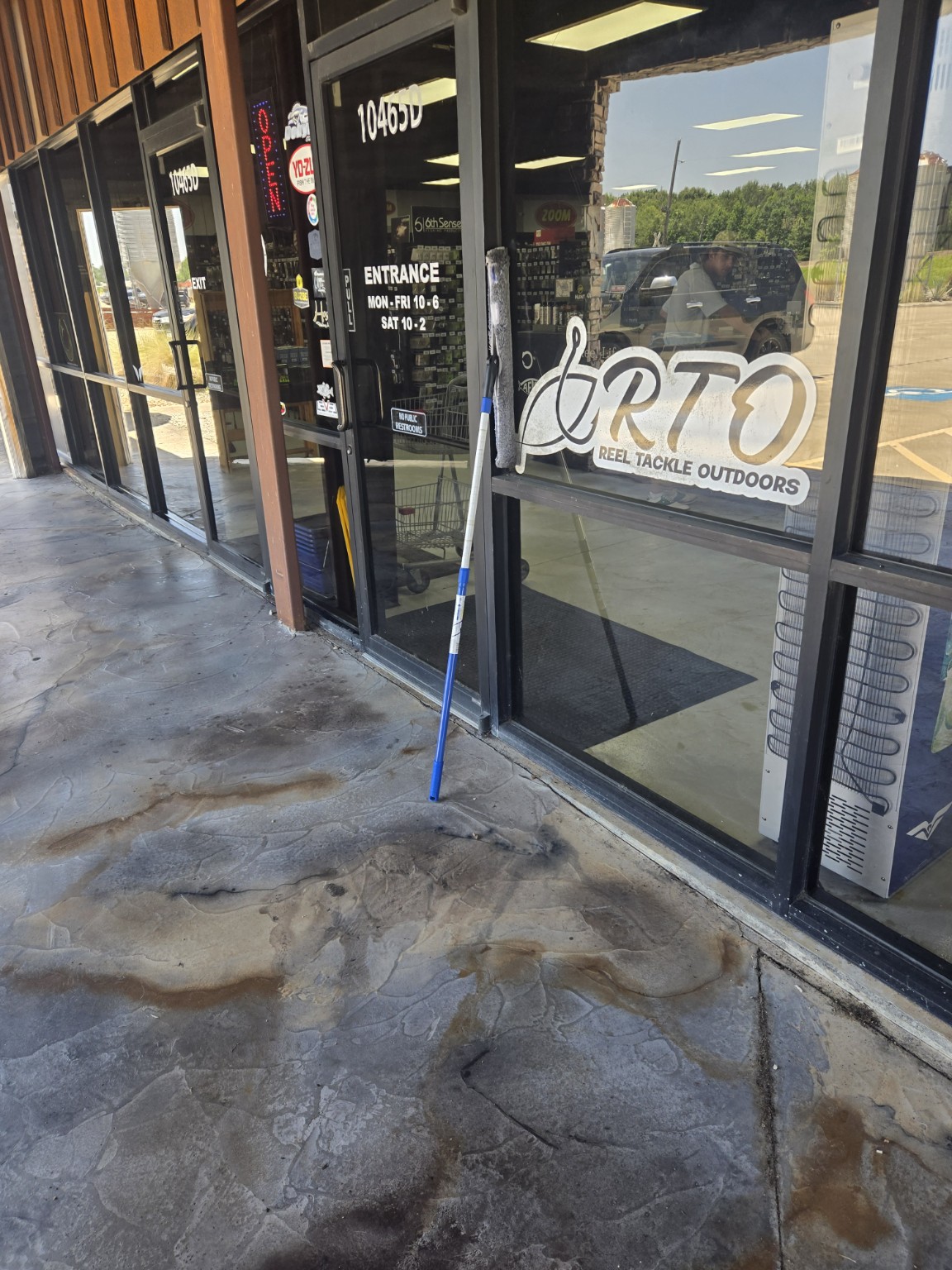Storefront glass cleaning